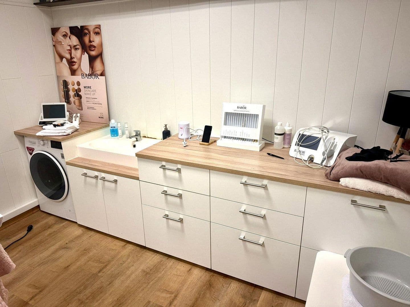 Prenájom nebytového priestoru 58 m², Lübecker Strasse 25-27, Schwerin, Meklenbursko-Predpomoransko Prenájom nebytového priestoru 58 m², Lübecker Strasse 25-27, Schwerin, Meklenbursko-Predpomoransko