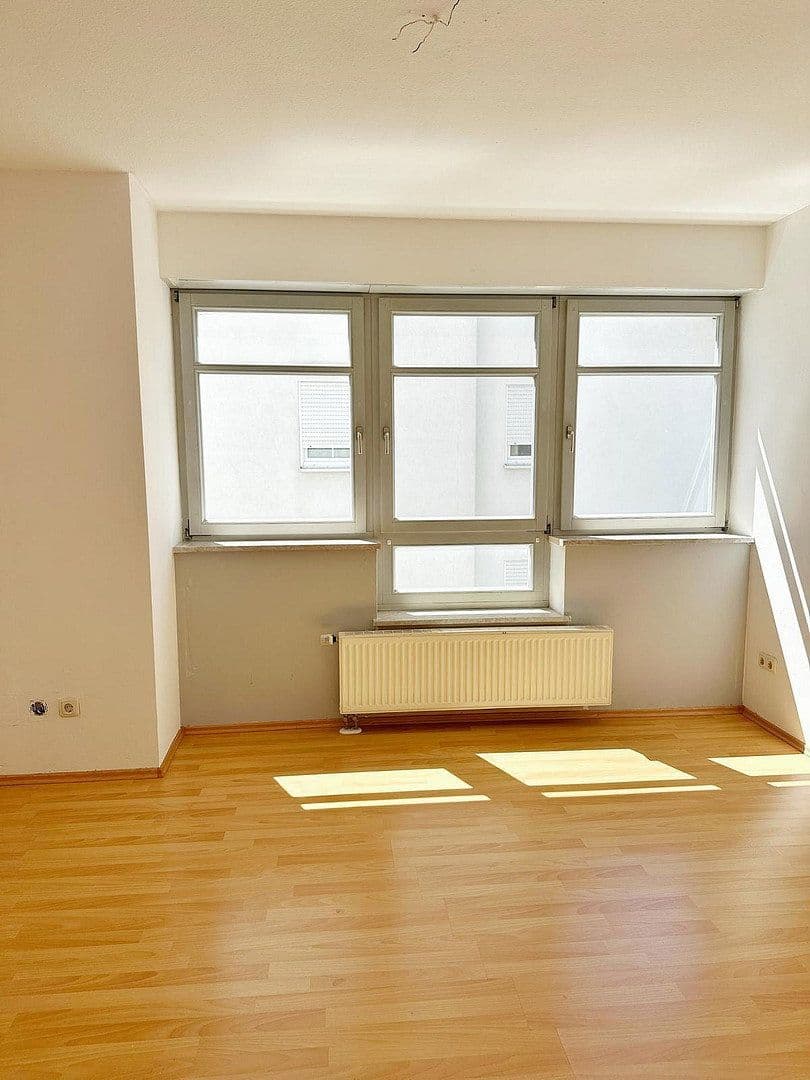 Prenájom bytu 3-izbový 85 m², Memmelsdorf, Bavorsko Prenájom bytu 3-izbový 85 m², Memmelsdorf, Bavorsko