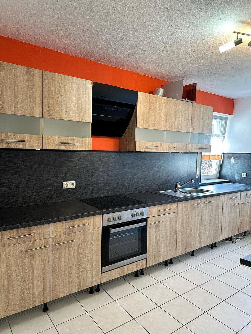 Prenájom bytu 3-izbový 85 m², Memmelsdorf, Bavorsko Prenájom bytu 3-izbový 85 m², Memmelsdorf, Bavorsko