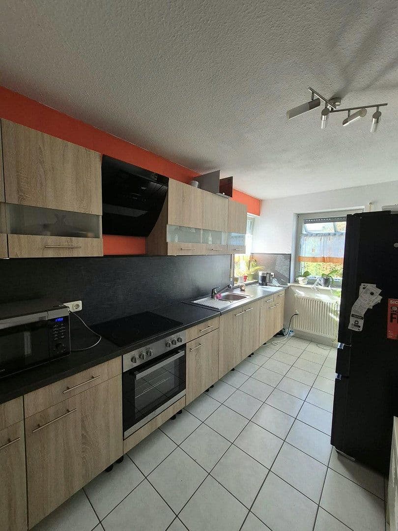 Prenájom bytu 3-izbový 85 m², Memmelsdorf, Bavorsko Prenájom bytu 3-izbový 85 m², Memmelsdorf, Bavorsko