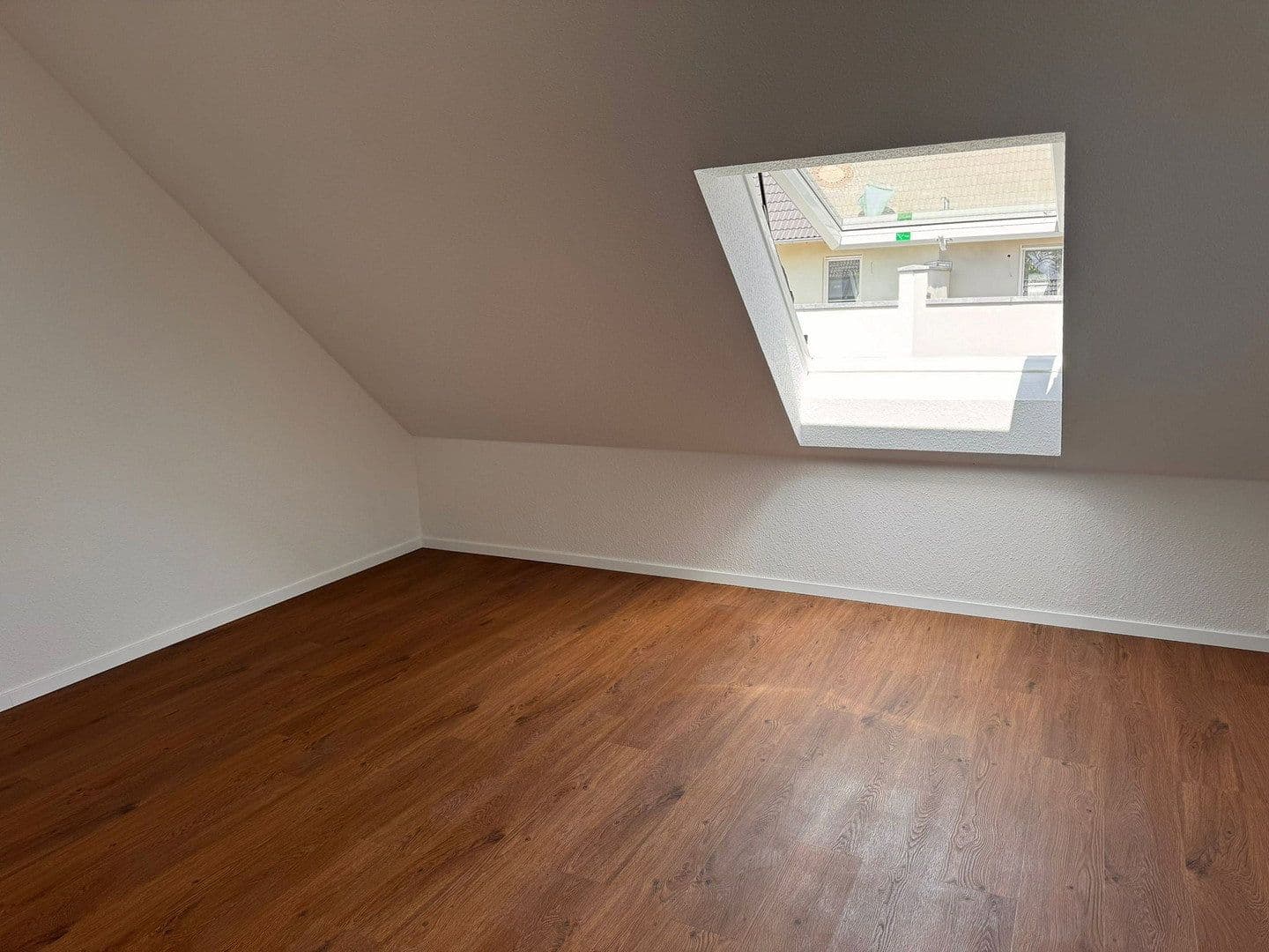 Prenájom domu 114 m², pozemok 120 m², Zossen, Brandenbursko Prenájom domu 114 m², pozemok 120 m², Zossen, Brandenbursko
