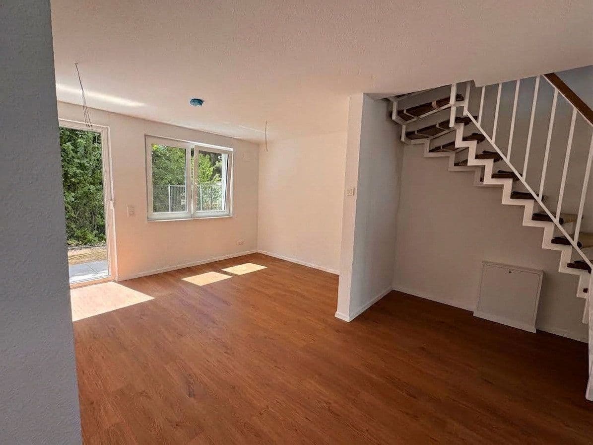 Prenájom domu 114 m², pozemok 120 m², Zossen, Brandenbursko Prenájom domu 114 m², pozemok 120 m², Zossen, Brandenbursko