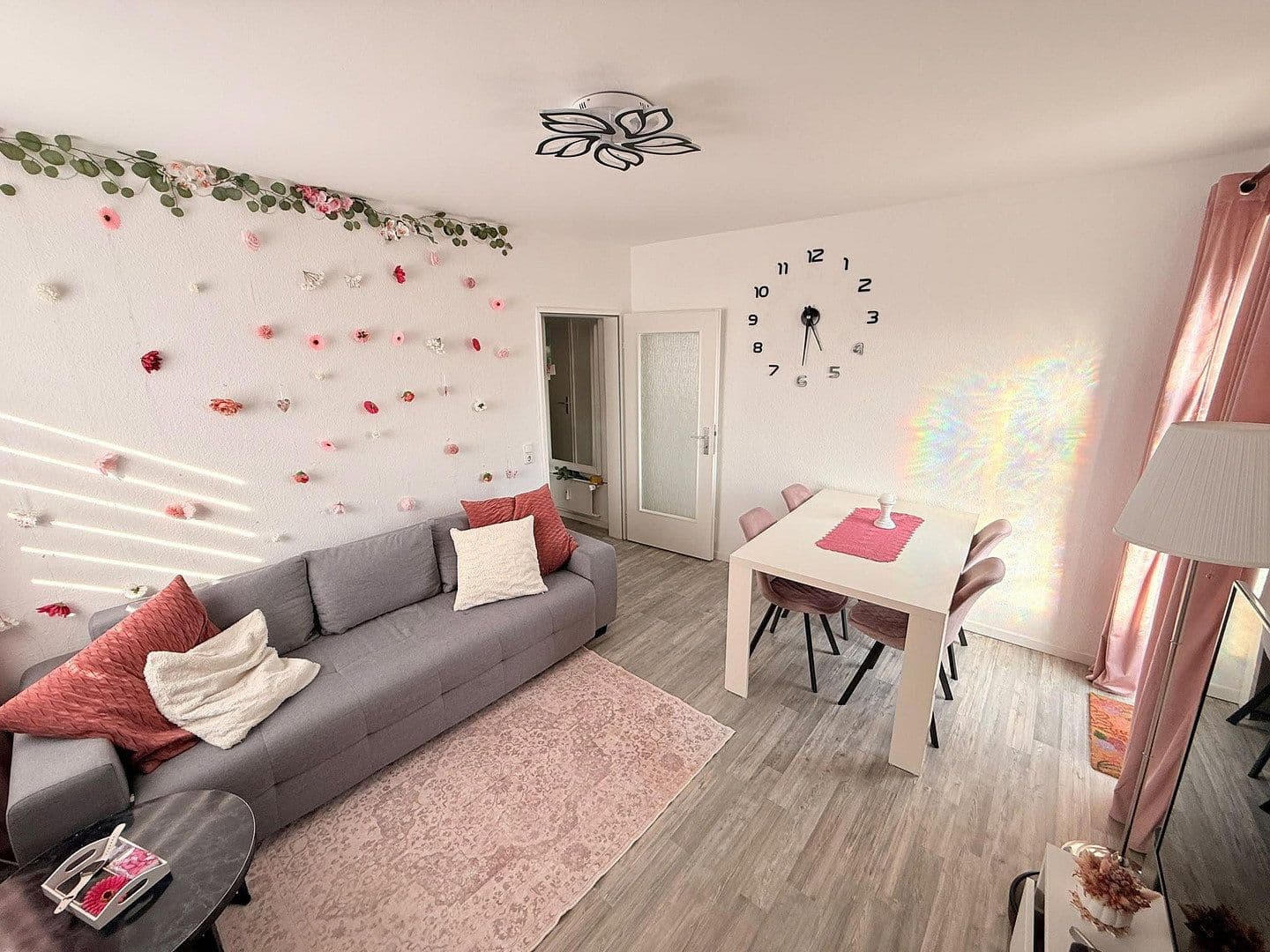 Prenájom bytu 2-izbový 45 m², Köln, Severné Porýnie - Westfálsko Prenájom bytu 2-izbový 45 m², Köln, Severné Porýnie - Westfálsko
