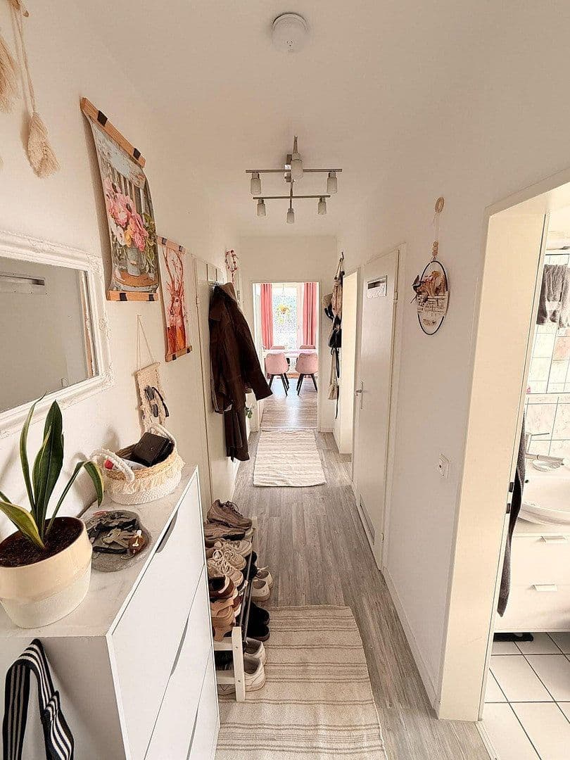 Prenájom bytu 2-izbový 45 m², Köln, Severné Porýnie - Westfálsko Prenájom bytu 2-izbový 45 m², Köln, Severné Porýnie - Westfálsko