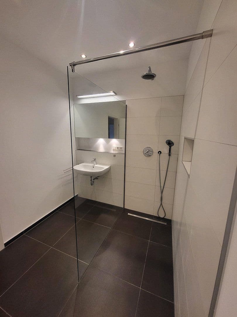 Prenájom bytu 3-izbový 67 m², Landwehrstraße 48, Hannover, Dolné Sasko Prenájom bytu 3-izbový 67 m², Landwehrstraße 48, Hannover, Dolné Sasko