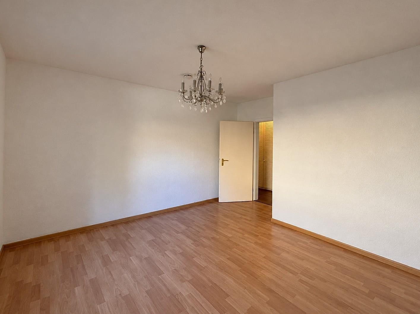 Predaj bytu 3-izbový 93 m², Frankfurt, Hesensko Predaj bytu 3-izbový 93 m², Frankfurt, Hesensko