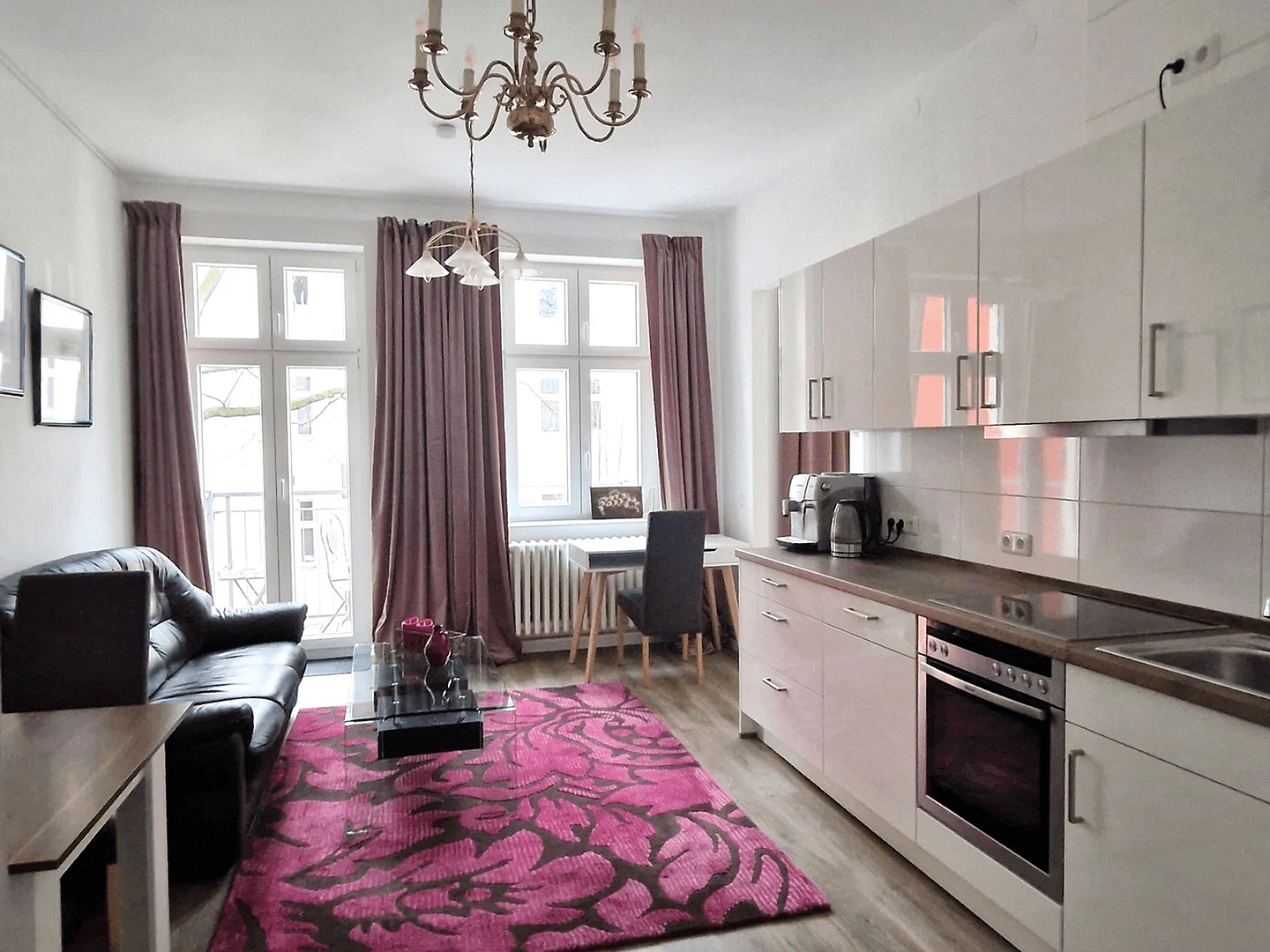 Prenájom bytu 1-izbový 38 m², Berlin, Berlín Prenájom bytu 1-izbový 38 m², Berlin, Berlín