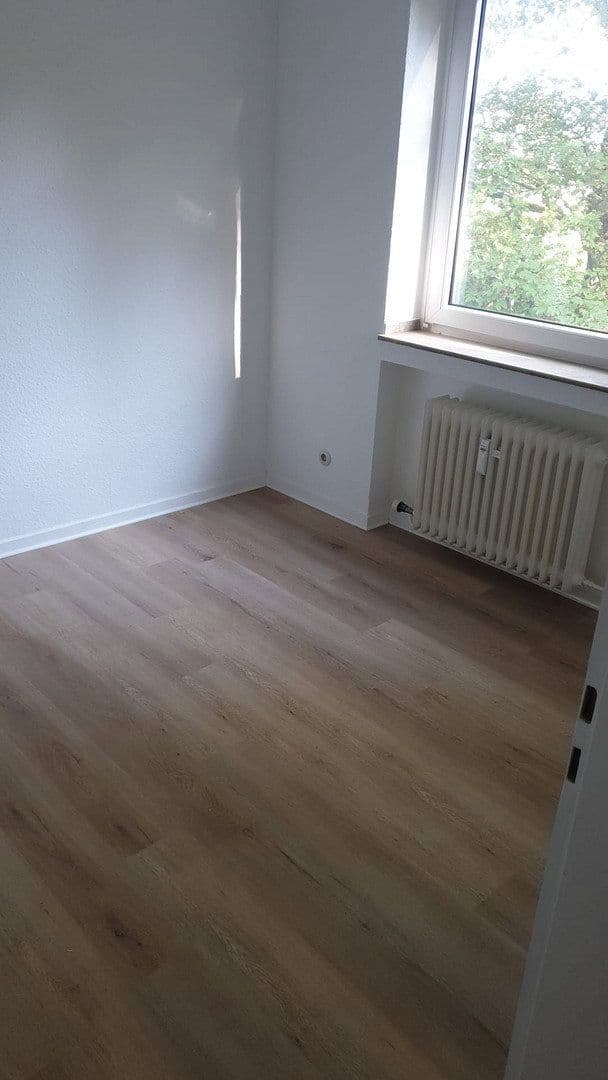 Prenájom bytu 3-izbový 65 m², Lavendelweg 8, Köln, Severné Porýnie - Westfálsko Prenájom bytu 3-izbový 65 m², Lavendelweg 8, Köln, Severné Porýnie - Westfálsko