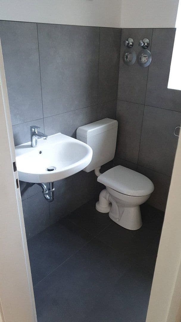 Prenájom bytu 3-izbový 65 m², Lavendelweg 8, Köln, Severné Porýnie - Westfálsko Prenájom bytu 3-izbový 65 m², Lavendelweg 8, Köln, Severné Porýnie - Westfálsko