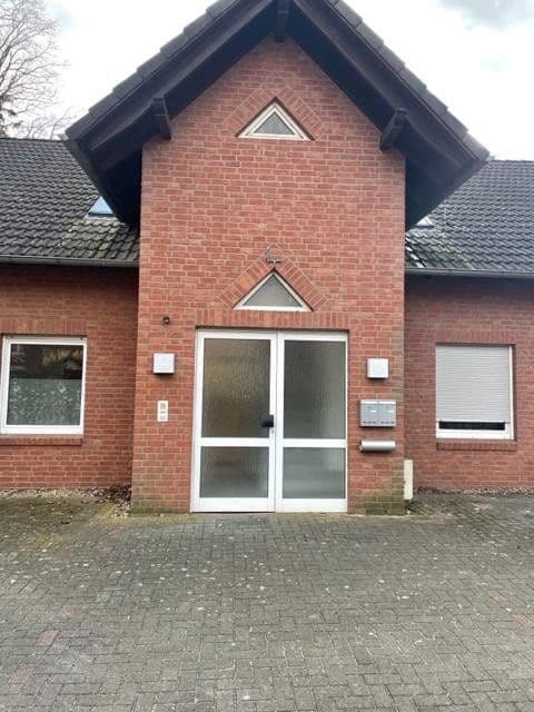 Prenájom bytu 2-izbový 48 m², Höferscher Weg 4, Eldingen, Dolné Sasko Prenájom bytu 2-izbový 48 m², Höferscher Weg 4, Eldingen, Dolné Sasko