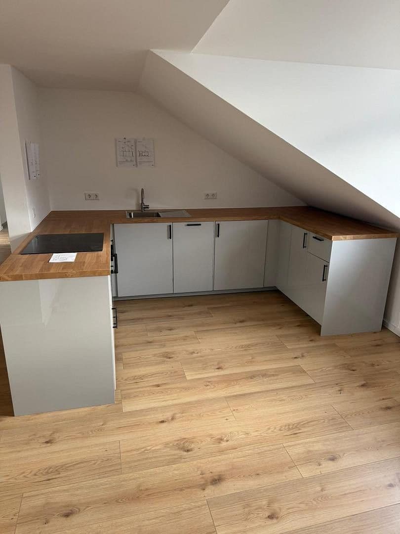 Prenájom bytu 4-izbový 119 m², Nürnberg, Bavorsko Prenájom bytu 4-izbový 119 m², Nürnberg, Bavorsko