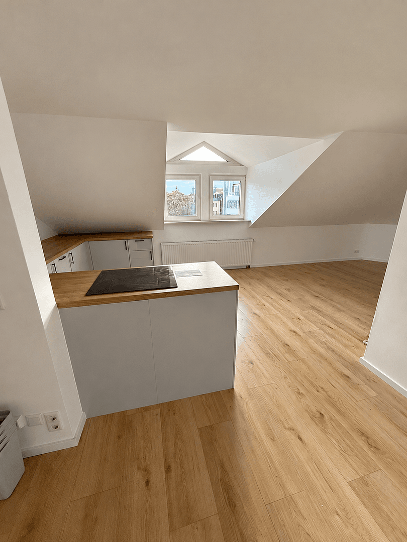 Prenájom bytu 4-izbový 119 m², Nürnberg, Bavorsko Prenájom bytu 4-izbový 119 m², Nürnberg, Bavorsko