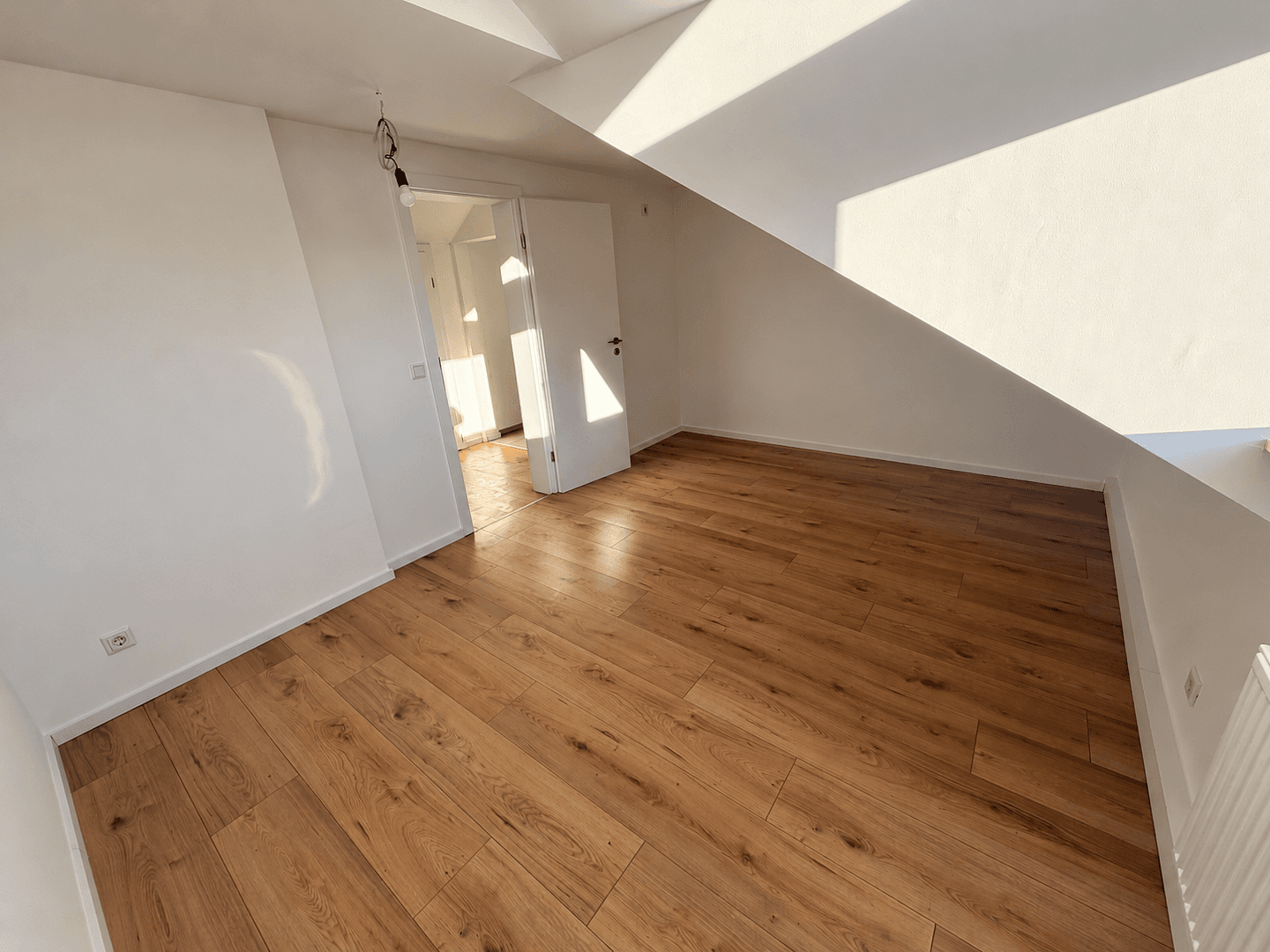 Prenájom bytu 4-izbový 119 m², Nürnberg, Bavorsko Prenájom bytu 4-izbový 119 m², Nürnberg, Bavorsko