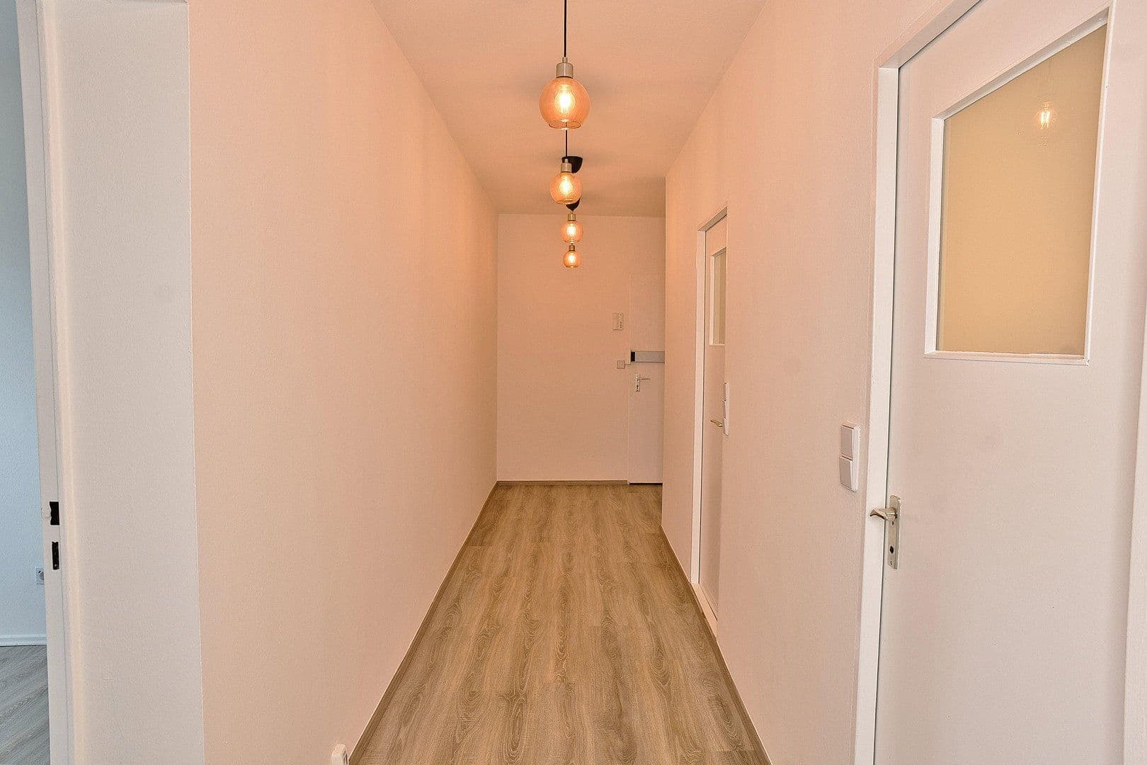 Predaj bytu 2-izbový 65 m², Berlin, Berlín Predaj bytu 2-izbový 65 m², Berlin, Berlín