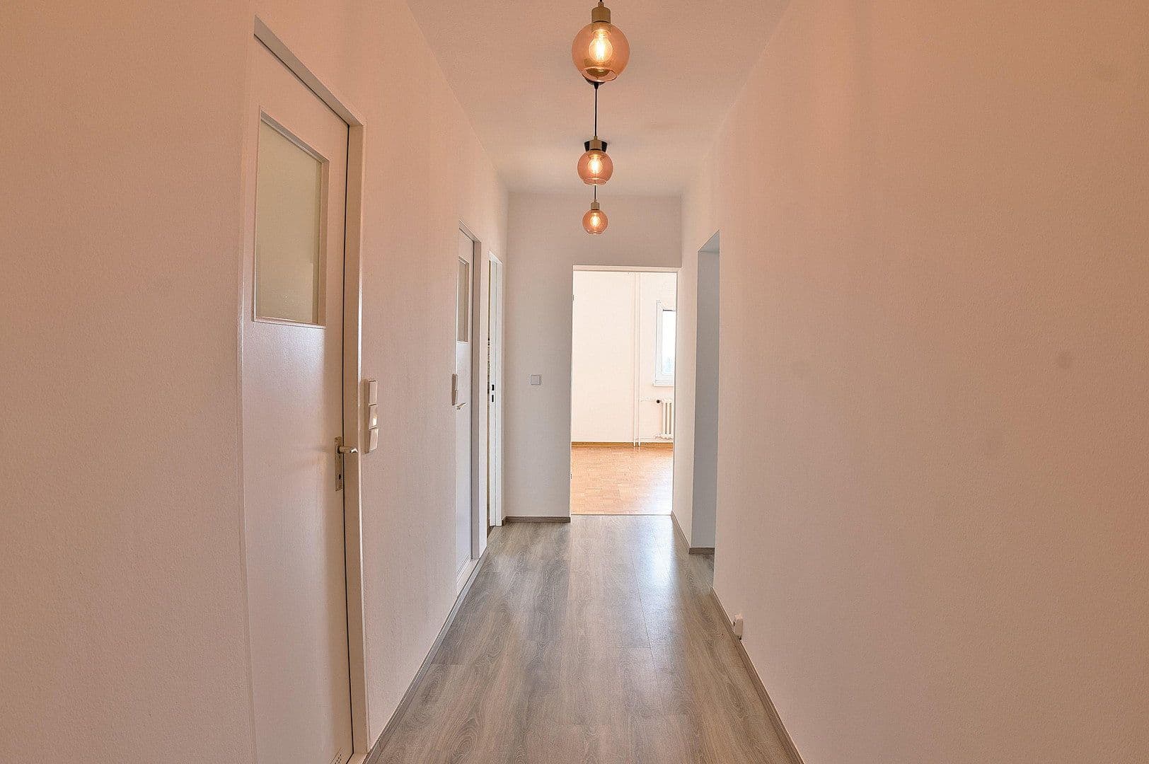 Predaj bytu 2-izbový 65 m², Berlin, Berlín Predaj bytu 2-izbový 65 m², Berlin, Berlín