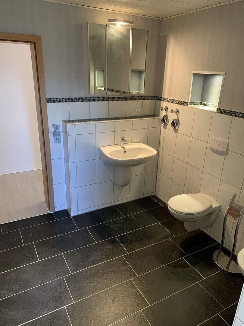 Prenájom bytu 4-izbový 135 m², Am Bohrturm 20, Schöningen, Dolné Sasko Prenájom bytu 4-izbový 135 m², Am Bohrturm 20, Schöningen, Dolné Sasko