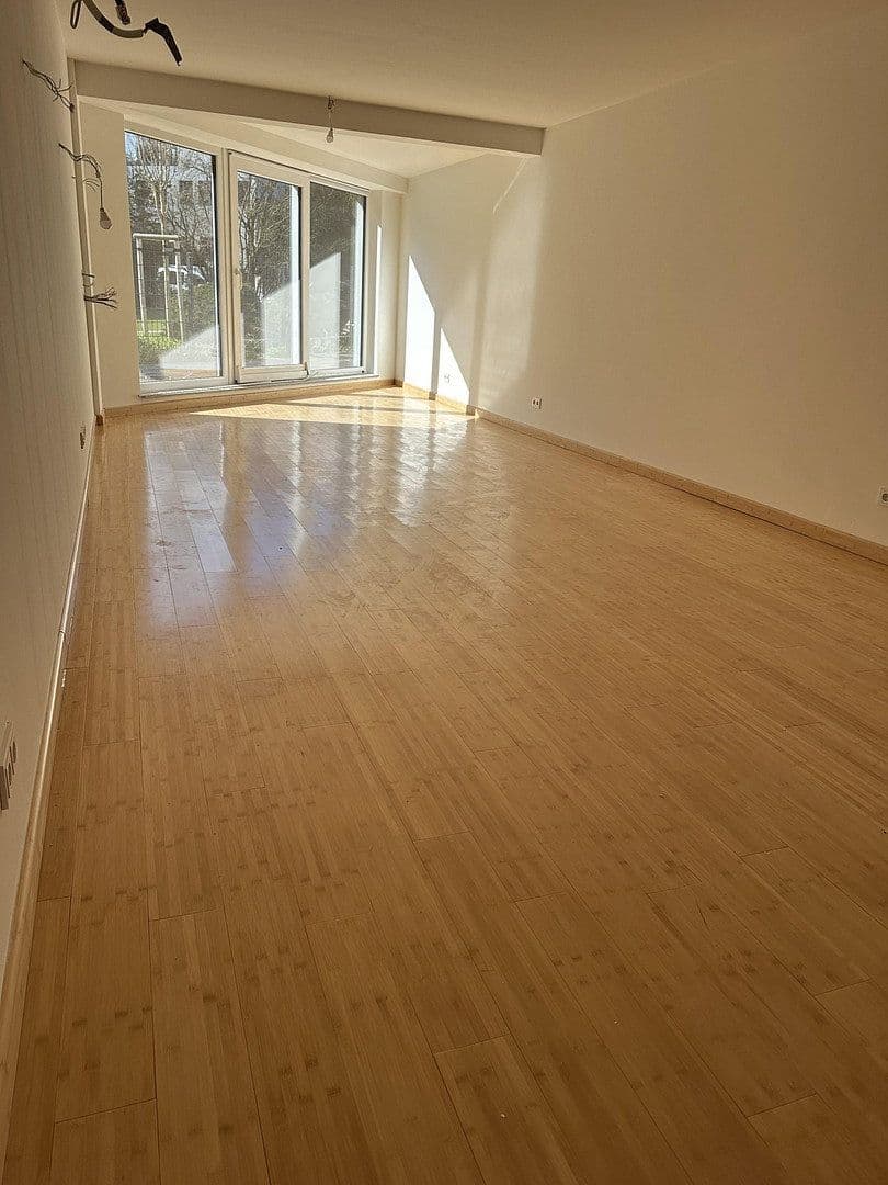 Prenájom bytu 4-izbový 190 m², Rauschener Allee 4, Berlin, Berlín Prenájom bytu 4-izbový 190 m², Rauschener Allee 4, Berlin, Berlín