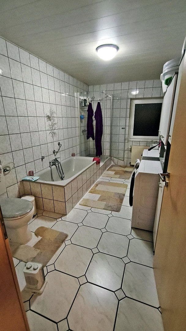 Predaj bytu 4-izbový 143 m², Eich, Porýnie-Falcko Predaj bytu 4-izbový 143 m², Eich, Porýnie-Falcko