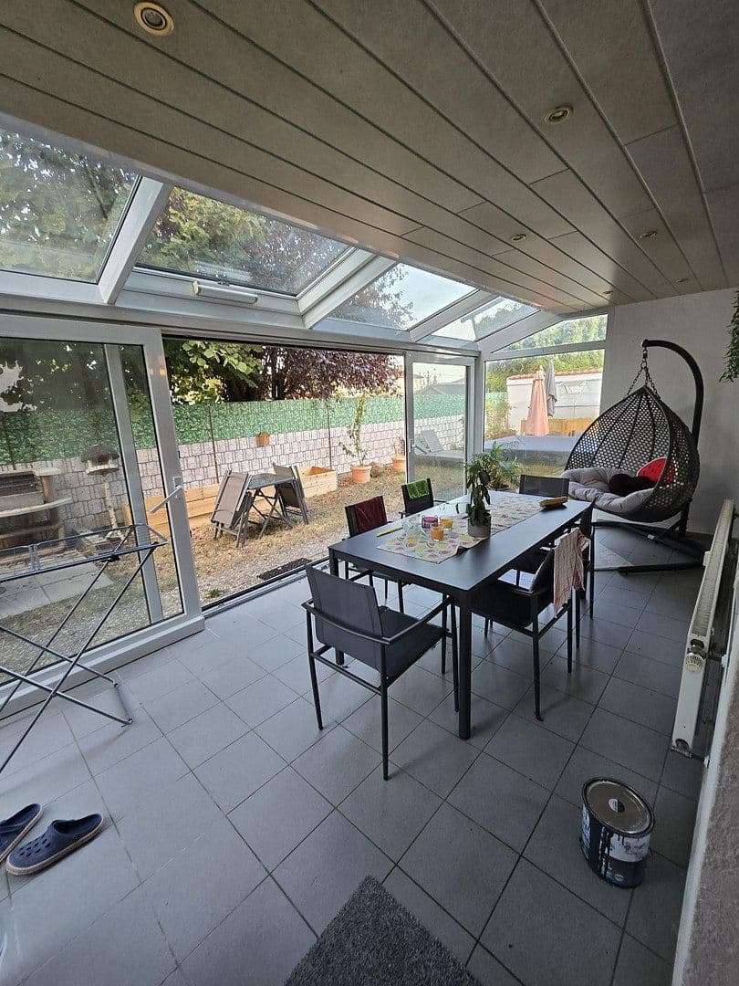 Predaj bytu 4-izbový 143 m², Eich, Porýnie-Falcko Predaj bytu 4-izbový 143 m², Eich, Porýnie-Falcko