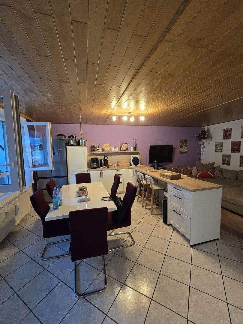 Predaj bytu 4-izbový 143 m², Eich, Porýnie-Falcko Predaj bytu 4-izbový 143 m², Eich, Porýnie-Falcko