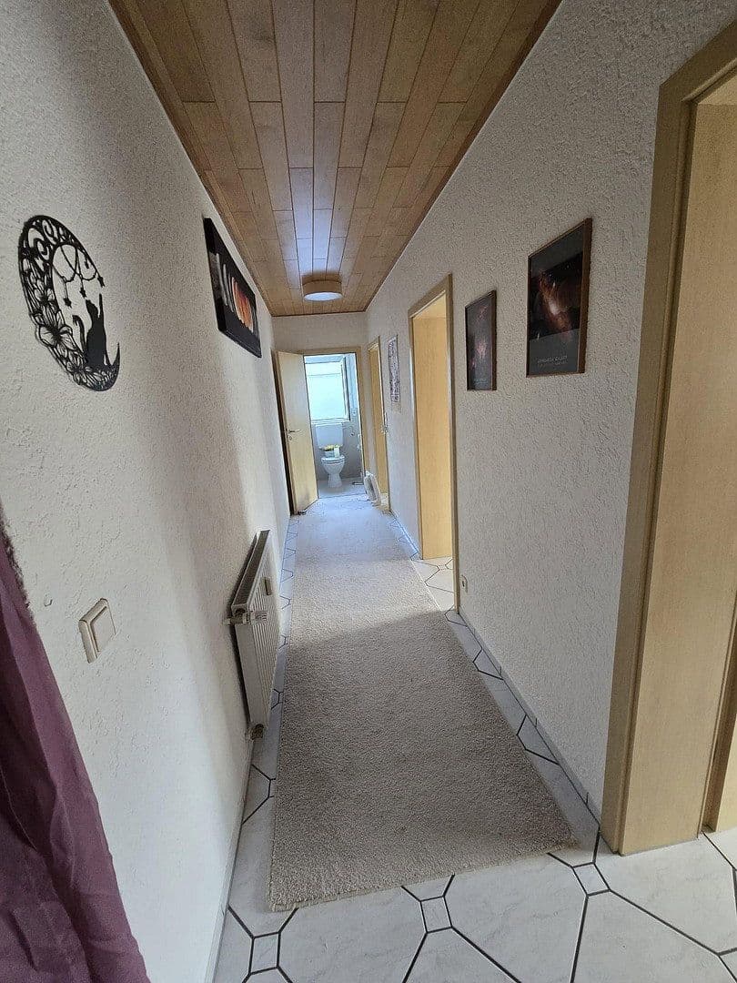 Predaj bytu 4-izbový 143 m², Eich, Porýnie-Falcko Predaj bytu 4-izbový 143 m², Eich, Porýnie-Falcko