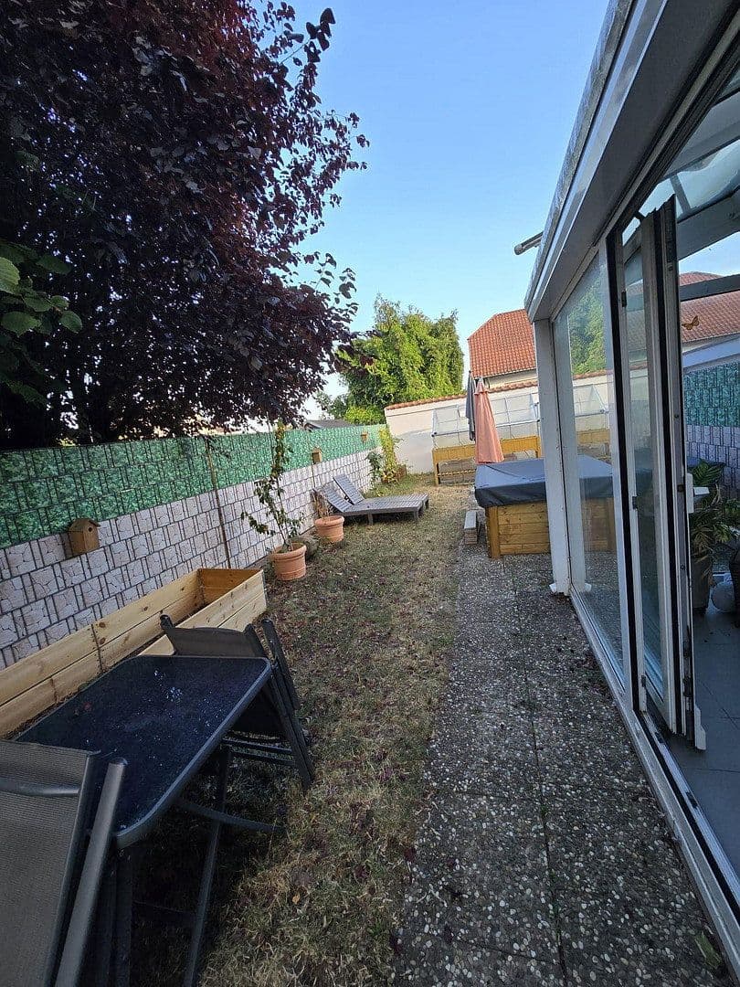 Predaj bytu 4-izbový 143 m², Eich, Porýnie-Falcko Predaj bytu 4-izbový 143 m², Eich, Porýnie-Falcko