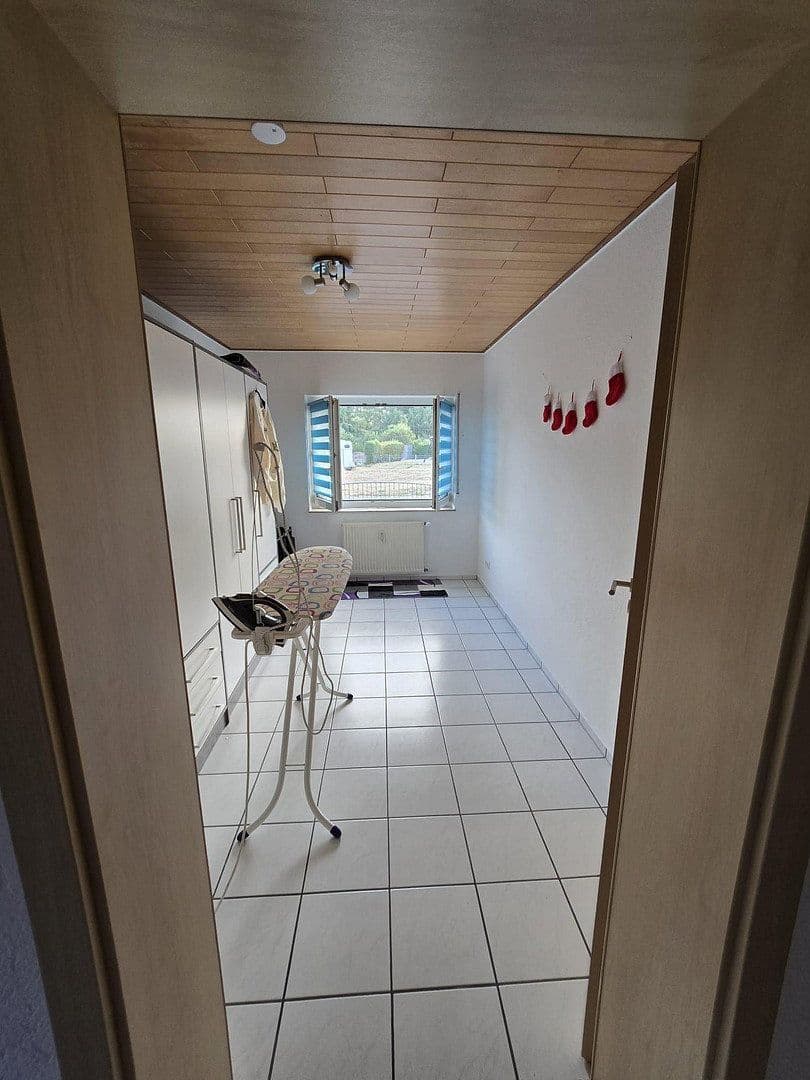 Predaj bytu 4-izbový 143 m², Eich, Porýnie-Falcko Predaj bytu 4-izbový 143 m², Eich, Porýnie-Falcko