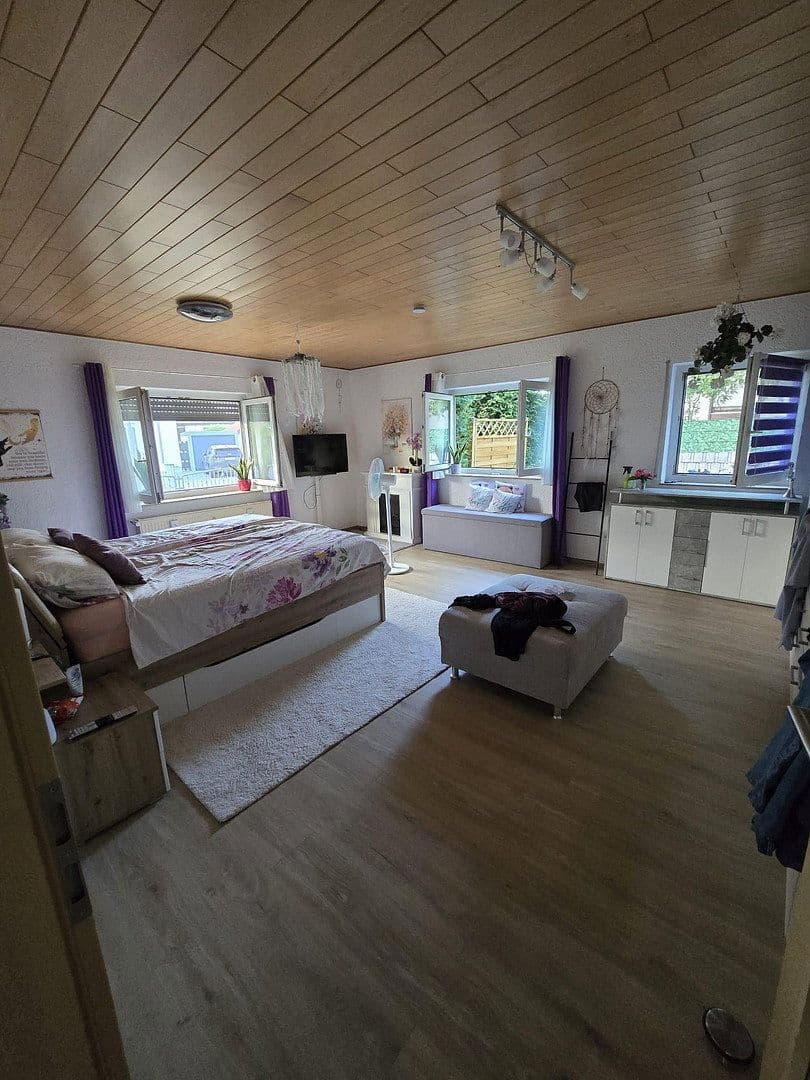 Predaj bytu 4-izbový 143 m², Eich, Porýnie-Falcko Predaj bytu 4-izbový 143 m², Eich, Porýnie-Falcko