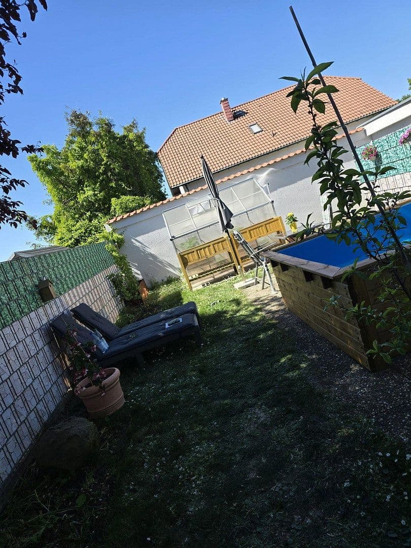 Predaj bytu 4-izbový 143 m², Eich, Porýnie-Falcko Predaj bytu 4-izbový 143 m², Eich, Porýnie-Falcko