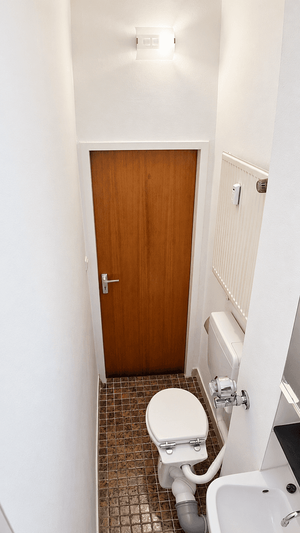 Prenájom bytu 2-izbový 42 m², Frankfurt am Main, Hesensko Prenájom bytu 2-izbový 42 m², Frankfurt am Main, Hesensko