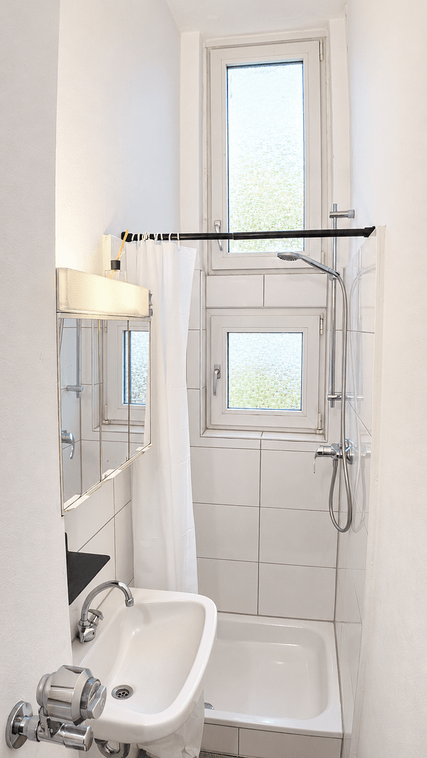 Prenájom bytu 2-izbový 42 m², Frankfurt am Main, Hesensko Prenájom bytu 2-izbový 42 m², Frankfurt am Main, Hesensko