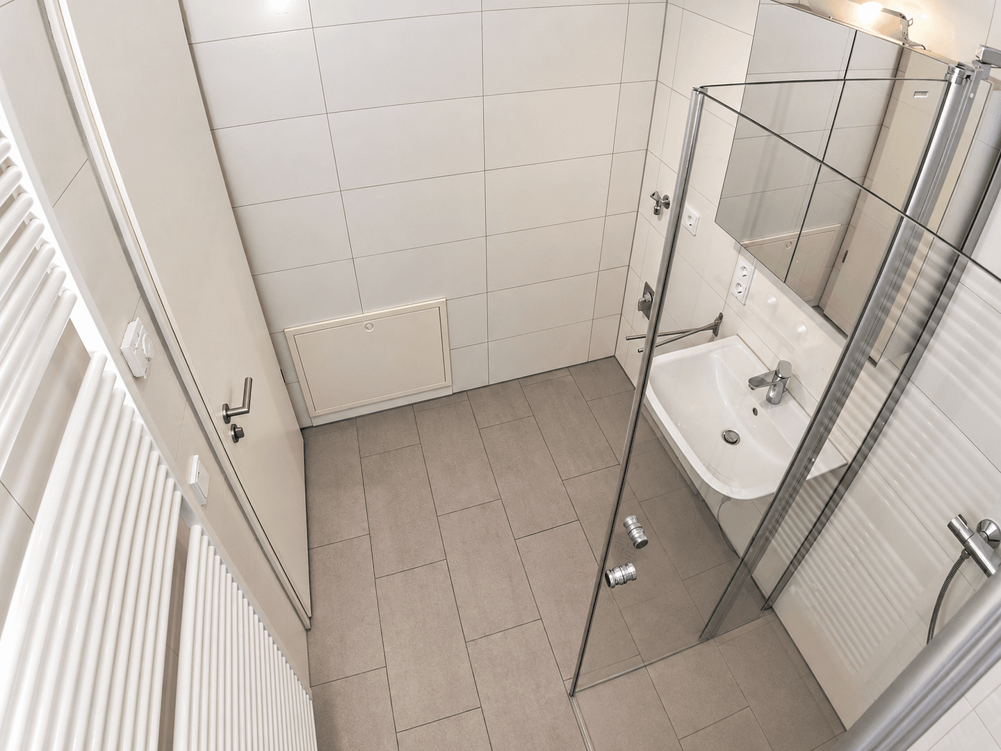 Prenájom bytu 1-izbový 32 m², Frankfurt am Main, Hesensko Prenájom bytu 1-izbový 32 m², Frankfurt am Main, Hesensko