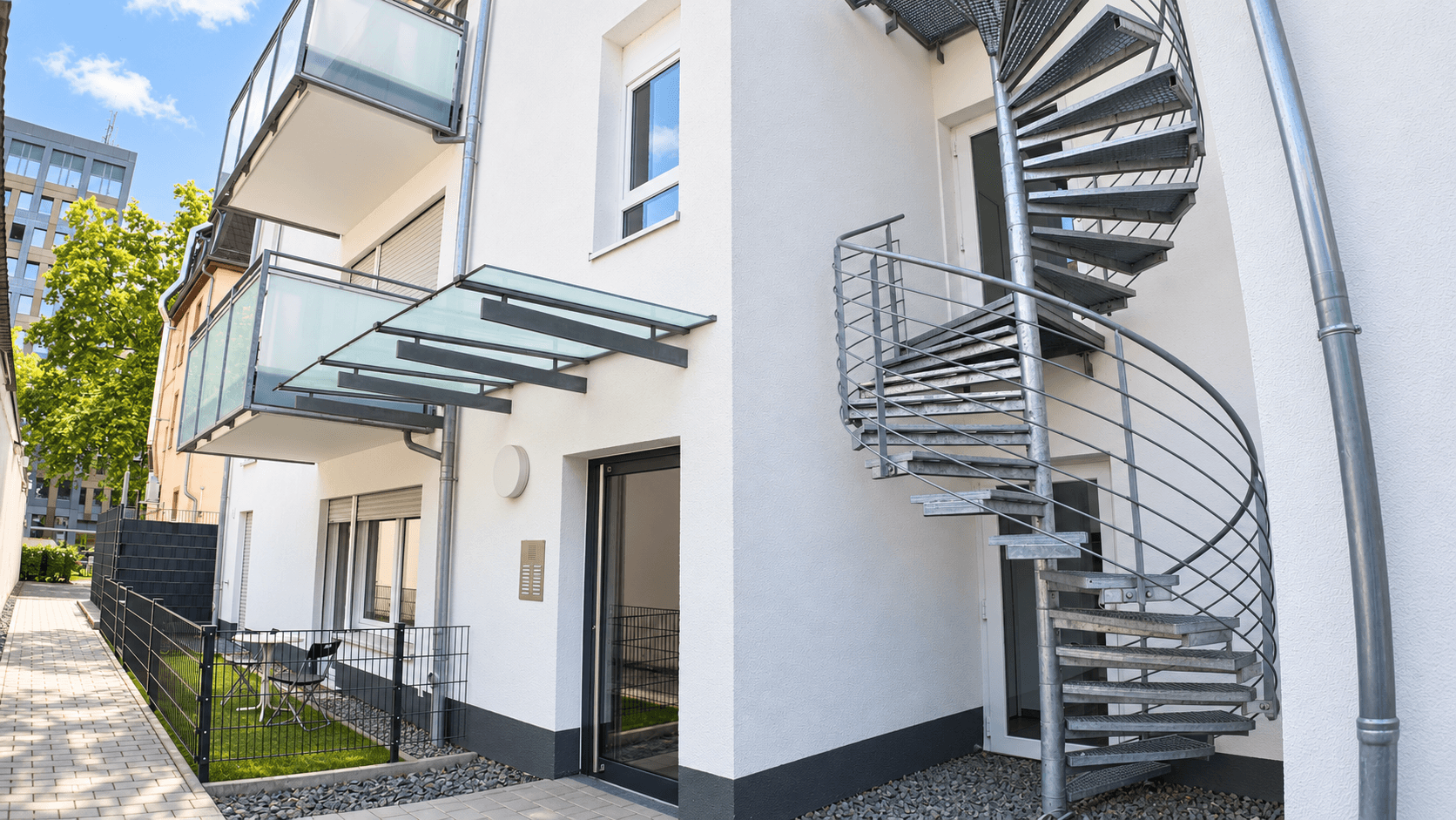 Prenájom bytu 1-izbový 32 m², Frankfurt am Main, Hesensko Prenájom bytu 1-izbový 32 m², Frankfurt am Main, Hesensko