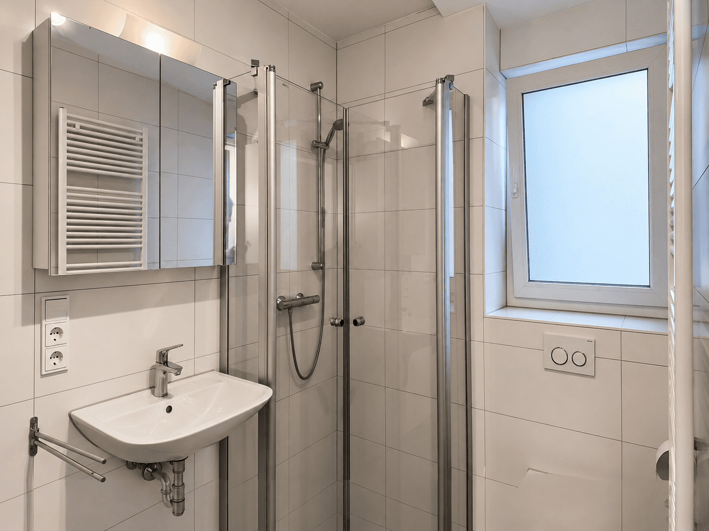 Prenájom bytu 1-izbový 32 m², Frankfurt am Main, Hesensko Prenájom bytu 1-izbový 32 m², Frankfurt am Main, Hesensko