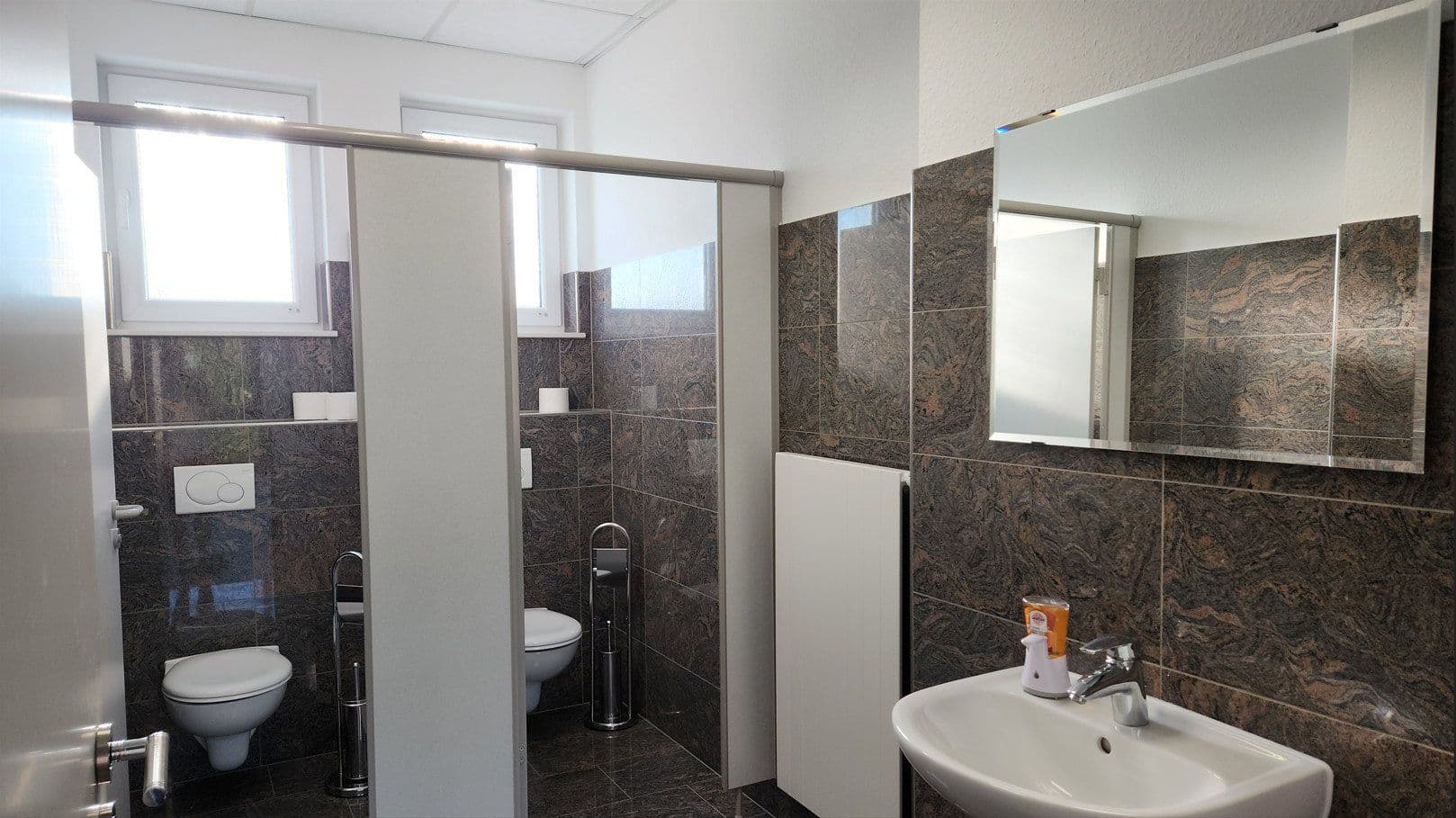 Prenájom kancelárie 190 m², Keramikerstrasse 59, Rheinbach, Severné Porýnie - Westfálsko Prenájom kancelárie 190 m², Keramikerstrasse 59, Rheinbach, Severné Porýnie - Westfálsko
