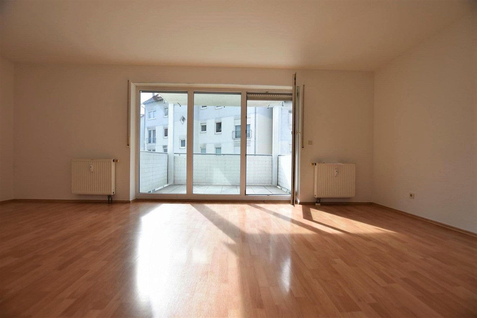 Prenájom bytu 2-izbový 64 m², Danziger Str. 15, Neckartenzlingen, Bádensko-Wurttembersko Prenájom bytu 2-izbový 64 m², Danziger Str. 15, Neckartenzlingen, Bádensko-Wurttembersko