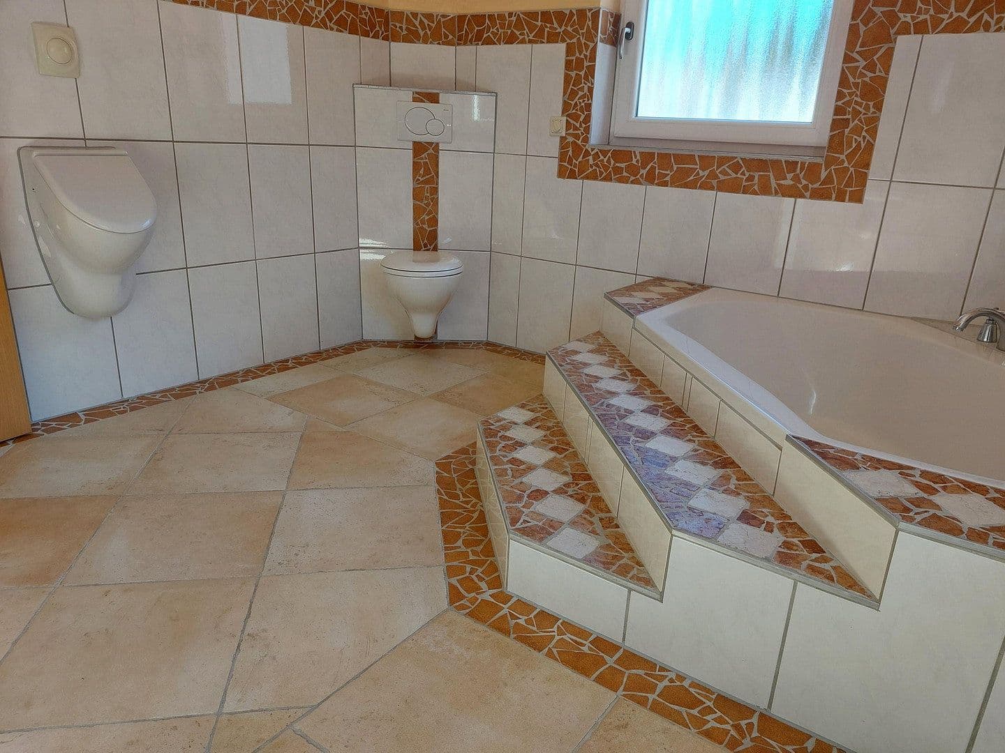 Predaj domu 174 m², pozemok 450 m², Weiherstraße 51, Hochspeyer, Porýnie-Falcko Predaj domu 174 m², pozemok 450 m², Weiherstraße 51, Hochspeyer, Porýnie-Falcko