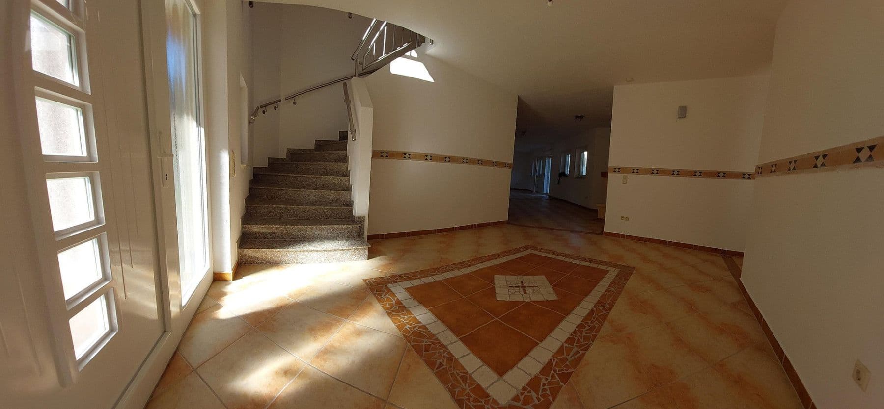 Predaj domu 174 m², pozemok 450 m², Weiherstraße 51, Hochspeyer, Porýnie-Falcko Predaj domu 174 m², pozemok 450 m², Weiherstraße 51, Hochspeyer, Porýnie-Falcko