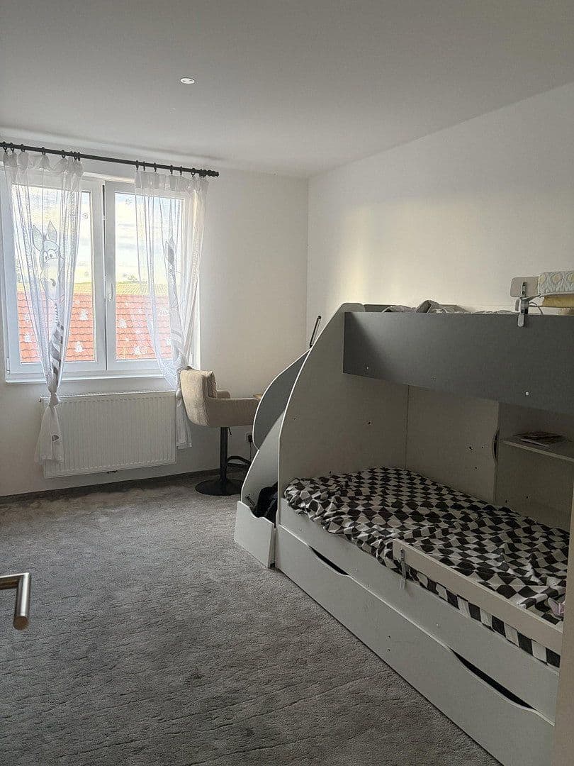 Predaj bytu 6-izbový 172 m², Niefern-Öschelbronn, Bádensko-Wurttembersko Predaj bytu 6-izbový 172 m², Niefern-Öschelbronn, Bádensko-Wurttembersko