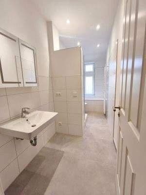 Prenájom bytu 3-izbový 106 m², Neuer Weg 4, Berlin, Berlín Prenájom bytu 3-izbový 106 m², Neuer Weg 4, Berlin, Berlín
