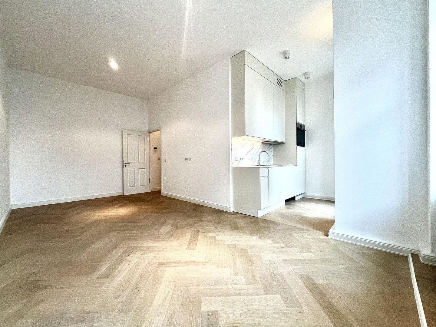 Prenájom bytu 1-izbový 35 m², Schöneberger Str. 9, Berlin, Berlín Prenájom bytu 1-izbový 35 m², Schöneberger Str. 9, Berlin, Berlín
