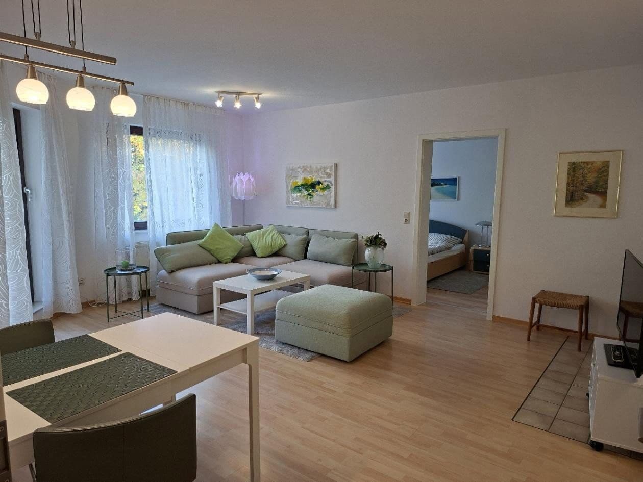 Prenájom bytu 2-izbový 62 m², Feldbergstr.53 60323 Frankfurt, Frankfurt, Hesensko Prenájom bytu 2-izbový 62 m², Feldbergstr.53 60323 Frankfurt, Frankfurt, Hesensko