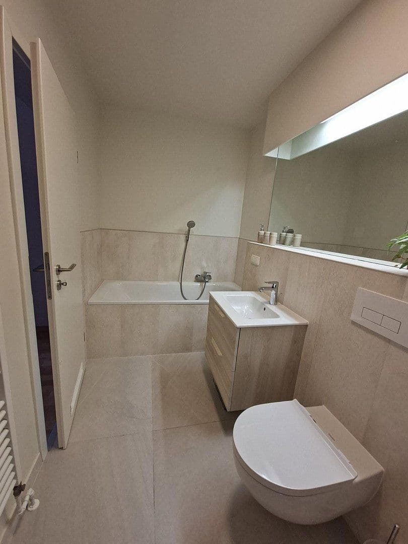 Prenájom bytu 2-izbový 62 m², Feldbergstr.53 60323 Frankfurt, Frankfurt, Hesensko Prenájom bytu 2-izbový 62 m², Feldbergstr.53 60323 Frankfurt, Frankfurt, Hesensko