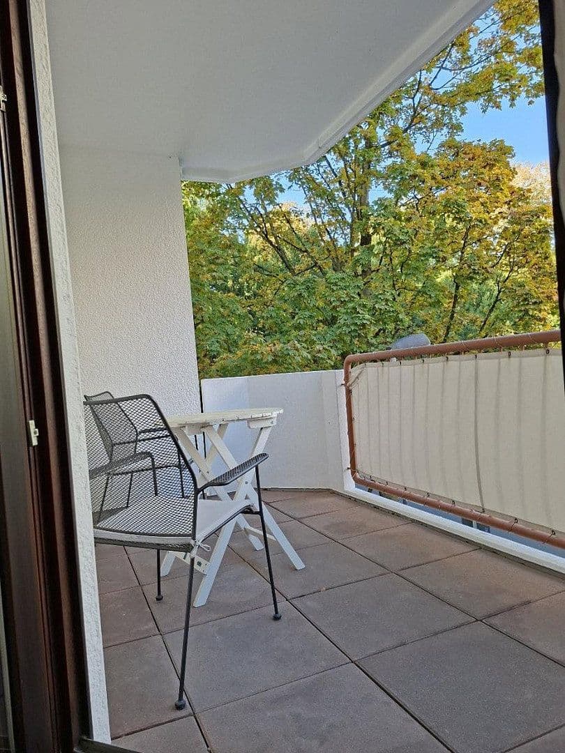 Prenájom bytu 2-izbový 62 m², Feldbergstr.53 60323 Frankfurt, Frankfurt, Hesensko Prenájom bytu 2-izbový 62 m², Feldbergstr.53 60323 Frankfurt, Frankfurt, Hesensko