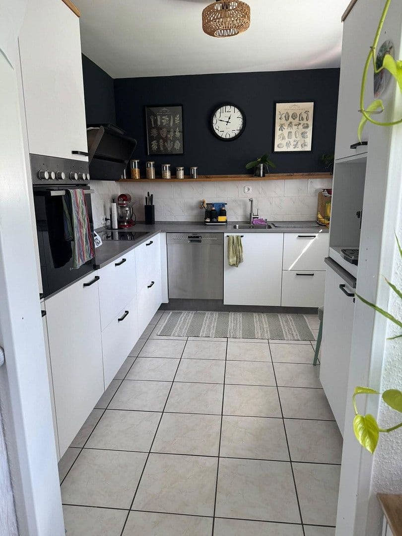 Prenájom bytu 4-izbový 112 m², Lindlar, Severné Porýnie - Westfálsko Prenájom bytu 4-izbový 112 m², Lindlar, Severné Porýnie - Westfálsko