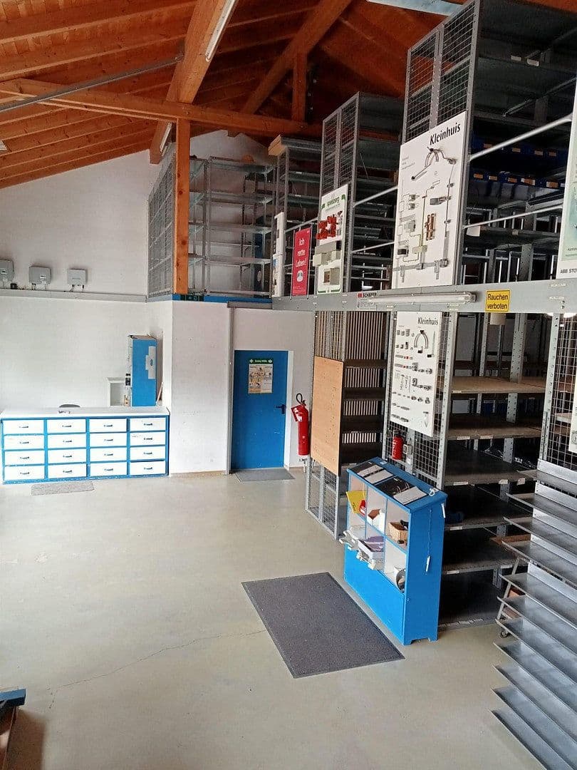 Prenájom nebytového priestoru 2.100 m², Auenweg 20, Eichendorf, Bavorsko Prenájom nebytového priestoru 2.100 m², Auenweg 20, Eichendorf, Bavorsko