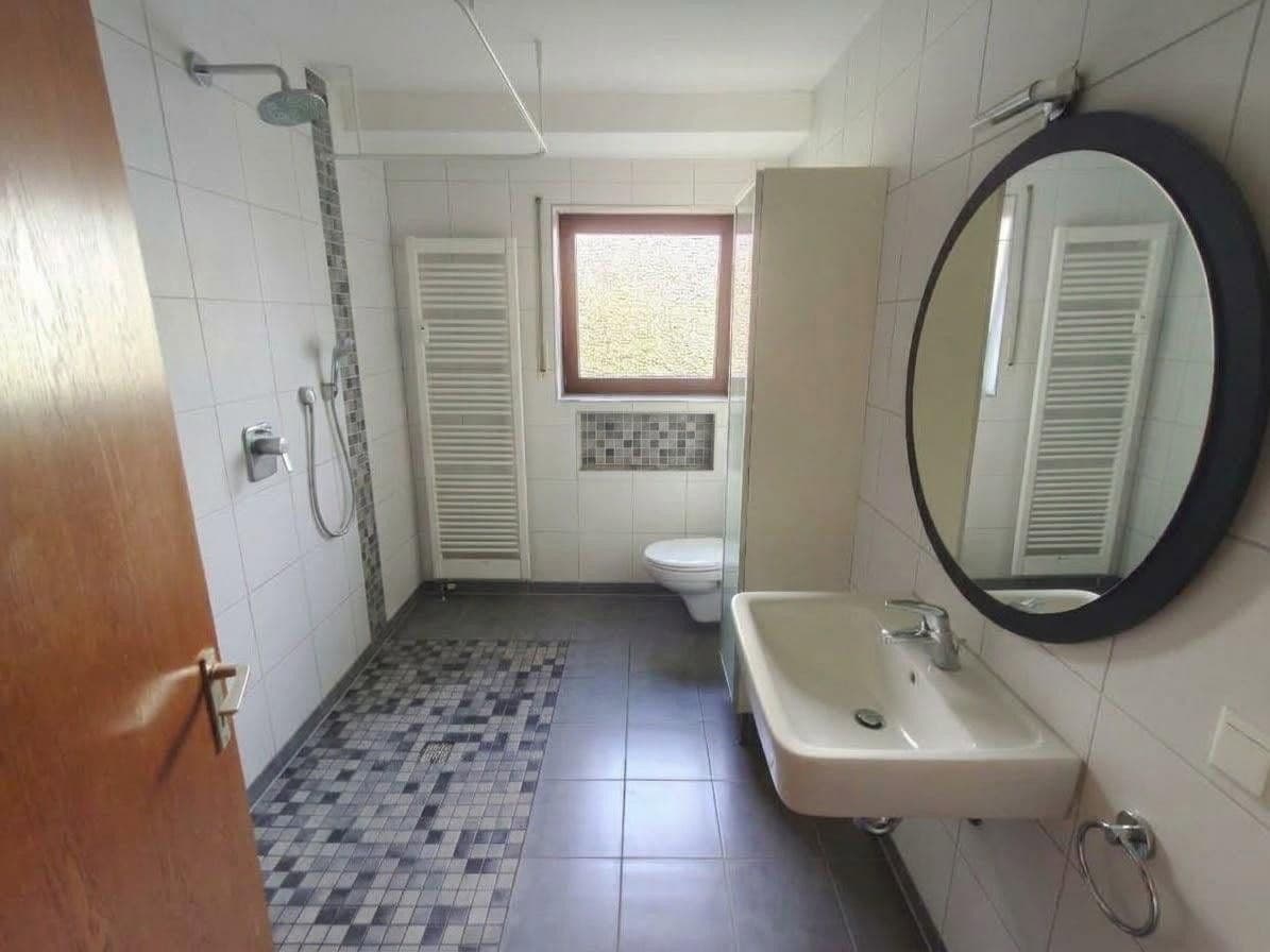 Predaj domu 358 m², pozemok 482 m², Marxzell, Bádensko-Wurttembersko Predaj domu 358 m², pozemok 482 m², Marxzell, Bádensko-Wurttembersko