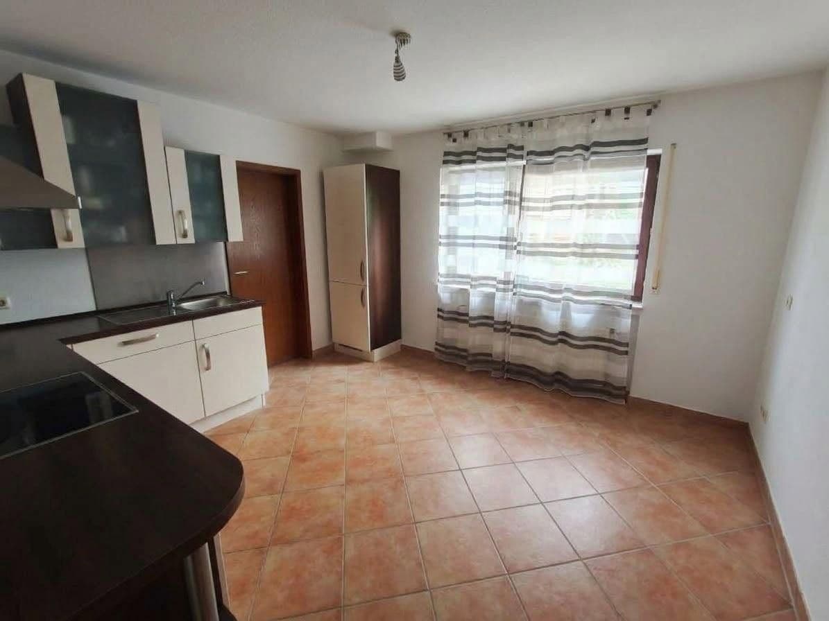 Predaj domu 358 m², pozemok 482 m², Marxzell, Bádensko-Wurttembersko Predaj domu 358 m², pozemok 482 m², Marxzell, Bádensko-Wurttembersko