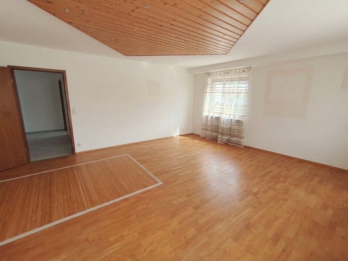 Predaj domu 358 m², pozemok 482 m², Marxzell, Bádensko-Wurttembersko Predaj domu 358 m², pozemok 482 m², Marxzell, Bádensko-Wurttembersko
