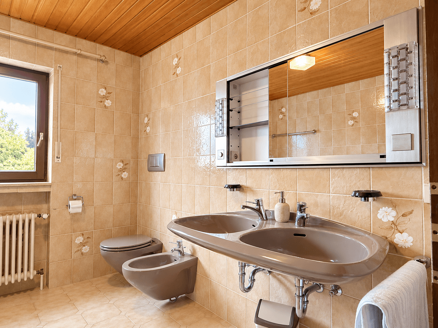 Predaj domu 358 m², pozemok 482 m², Marxzell, Bádensko-Wurttembersko Predaj domu 358 m², pozemok 482 m², Marxzell, Bádensko-Wurttembersko